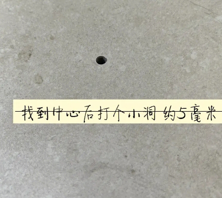 莆田瓷砖空鼓维修公司专业解答在瓷砖铺贴过程中，如果砂料搅拌不均匀，将会带来以下问题